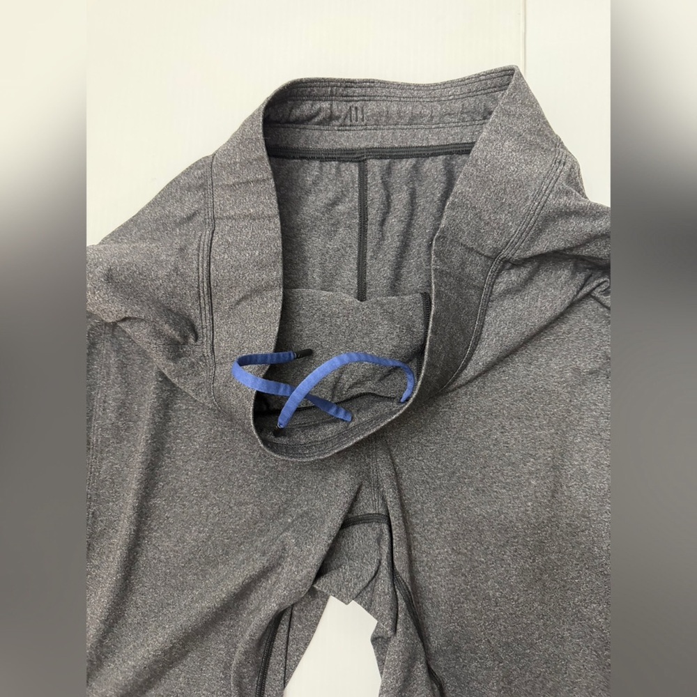 Lululemon Large Charcoal Grey Men's Intent Shorts - Picture 4 of 10